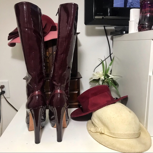 JILL STUART BURGUNDY PL LEATHER PLATFORM BOOT 9 - Picture 3 of 8